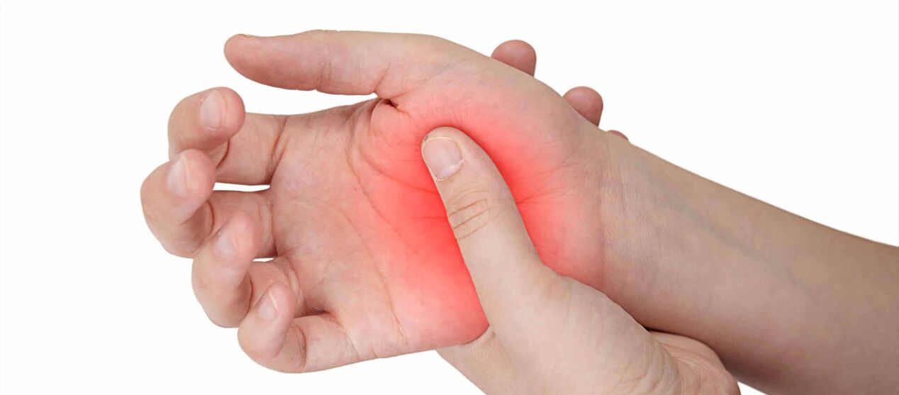 Ból i zaczerwienienie w okolicy stawu towarzyszące rozwojowi artrozy
